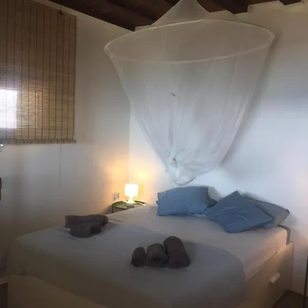 Maison Petra Nyaraló Tínos
